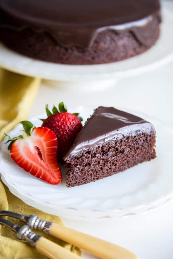 One-Bowl-Chocolate-Cake-4-667x1000.jpg